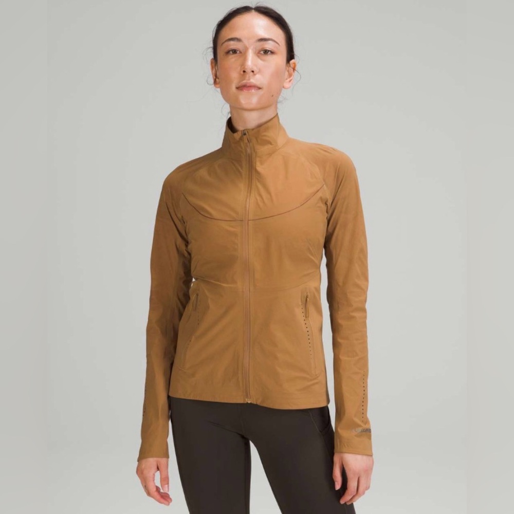Lululemon AUSSIE Fast Free Windbreaker AU 10/US 6 Bold Beige (Mustard) RARE